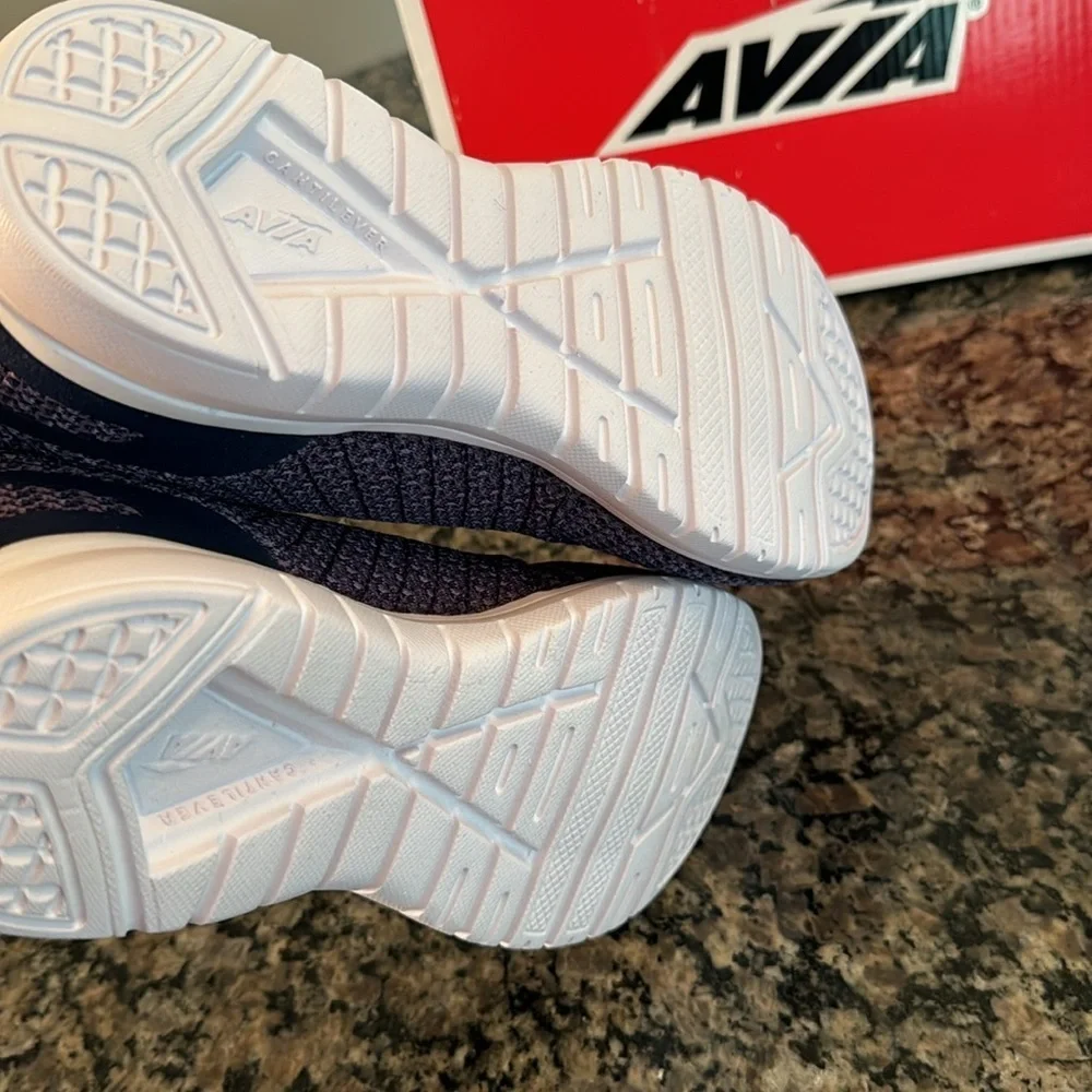 Avia Solstice women’s sneakers NIB 7.5